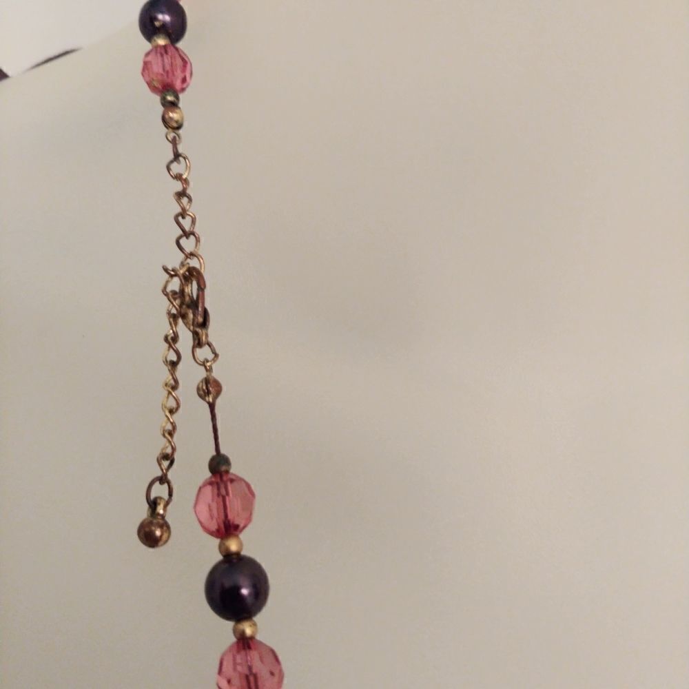2 for $20 VTG Graduated Fuschia Beaded Necklace - Picture 8 of 8